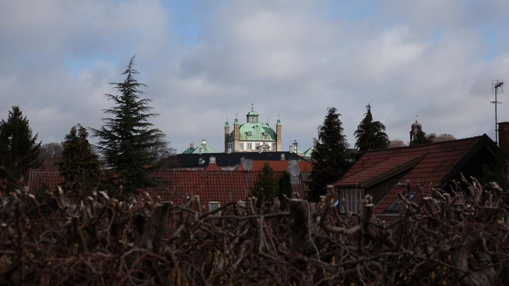 Hostel Vandrerhjem, I Kongens Baghave